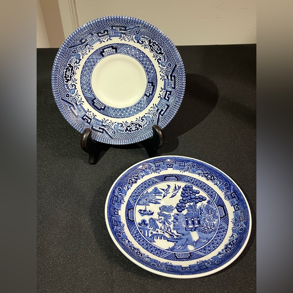 2 vintage chinoiserie saucers England Blue Willow collectible 5.5"